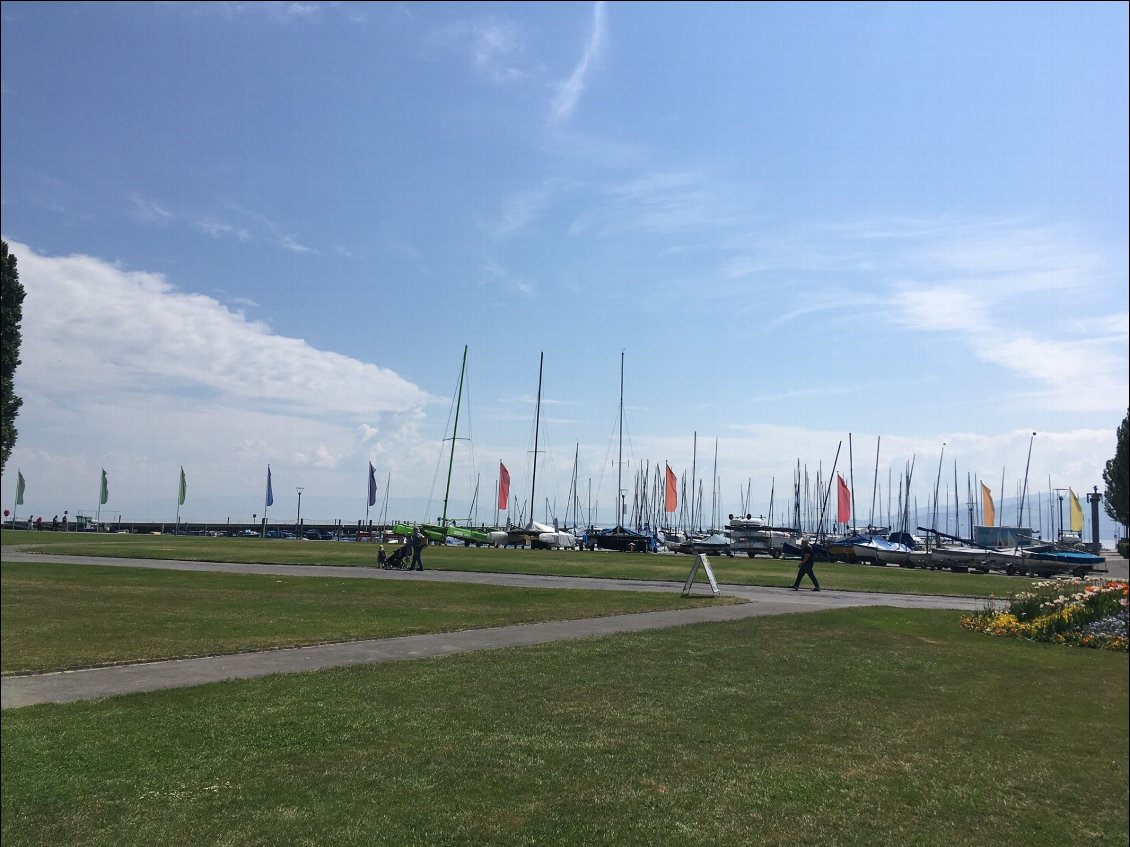 Arrivée sur les rives du lac