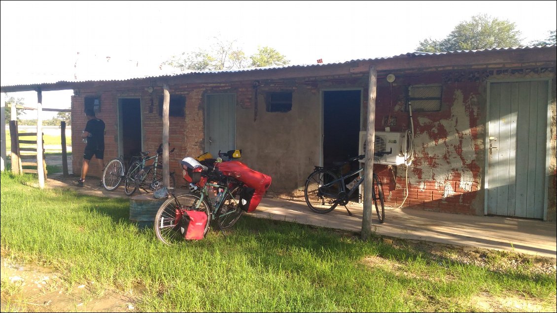 Hospedaje à Rio Verde sur la Transchaco - Paraguay