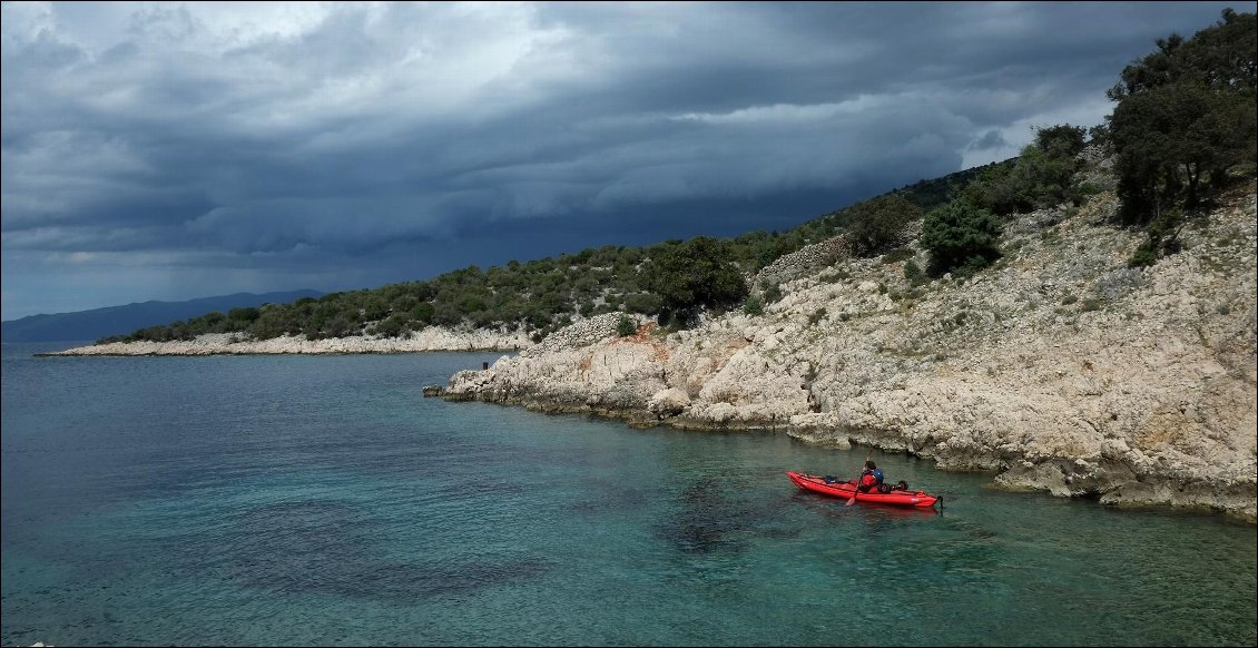 Couverture de Ile de Cres en kayak de mer gonflable