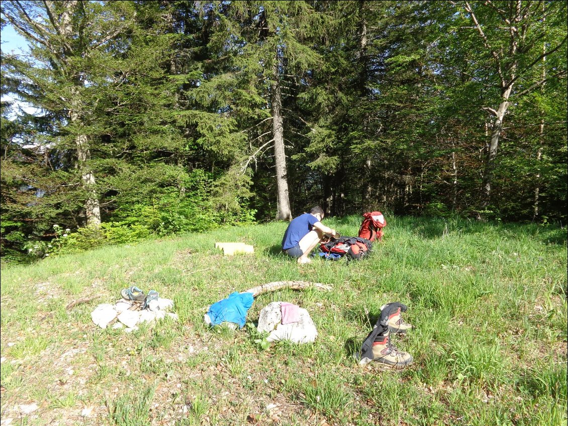 Bivouac à la source du sanglier. Tellement beau: bivouac belle étoile....