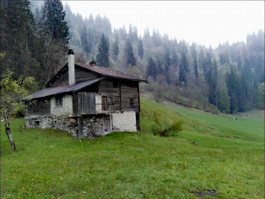 Portage par le hameau d'Isla (CH)