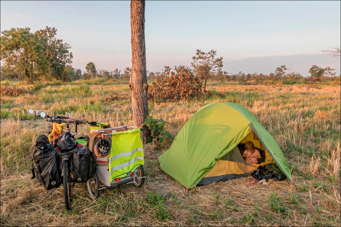 Camping sauvage au Cambodge (attention aux mines antipersonnel !)