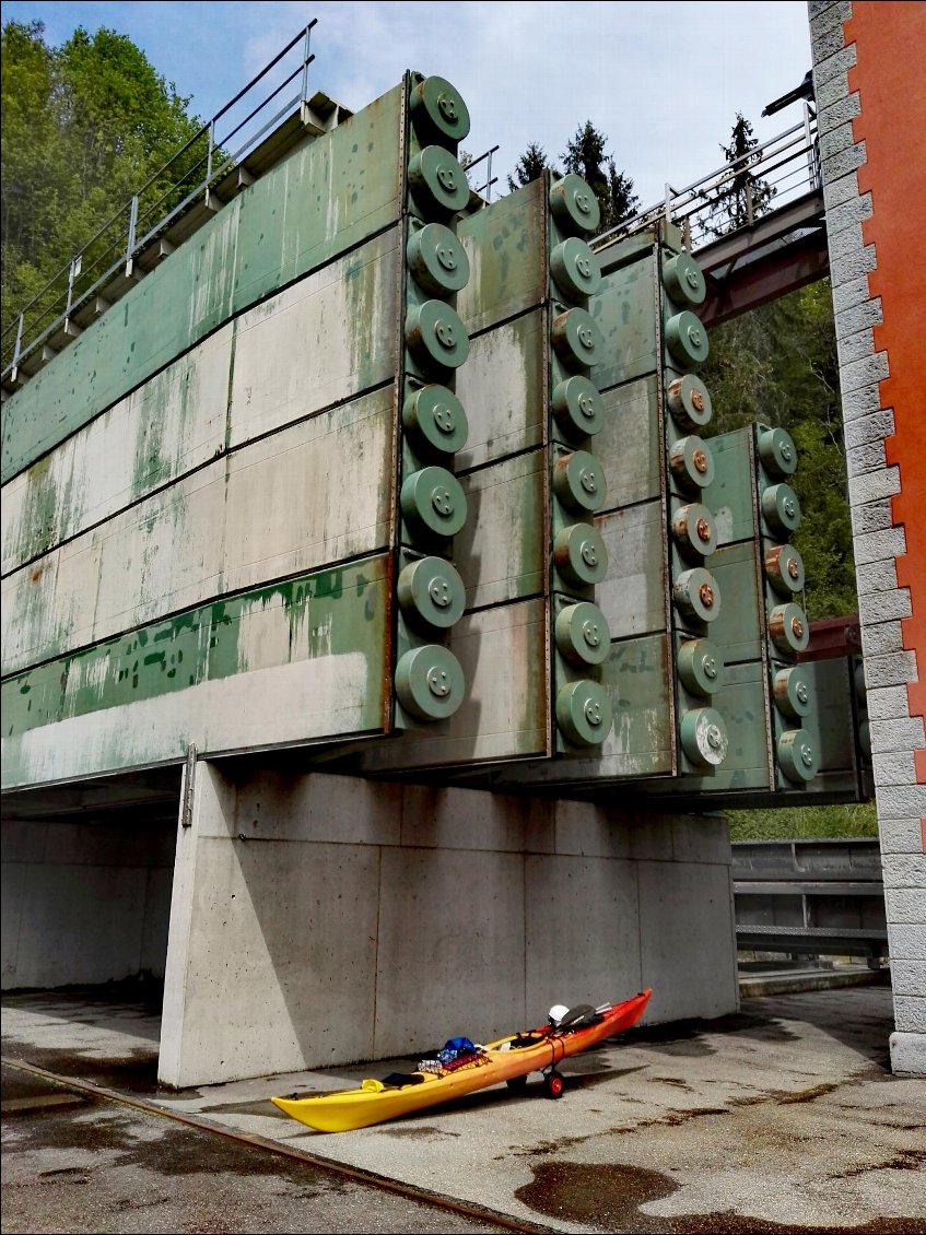 Barrage et centrale électrique d'Eglisau-Glattfelden