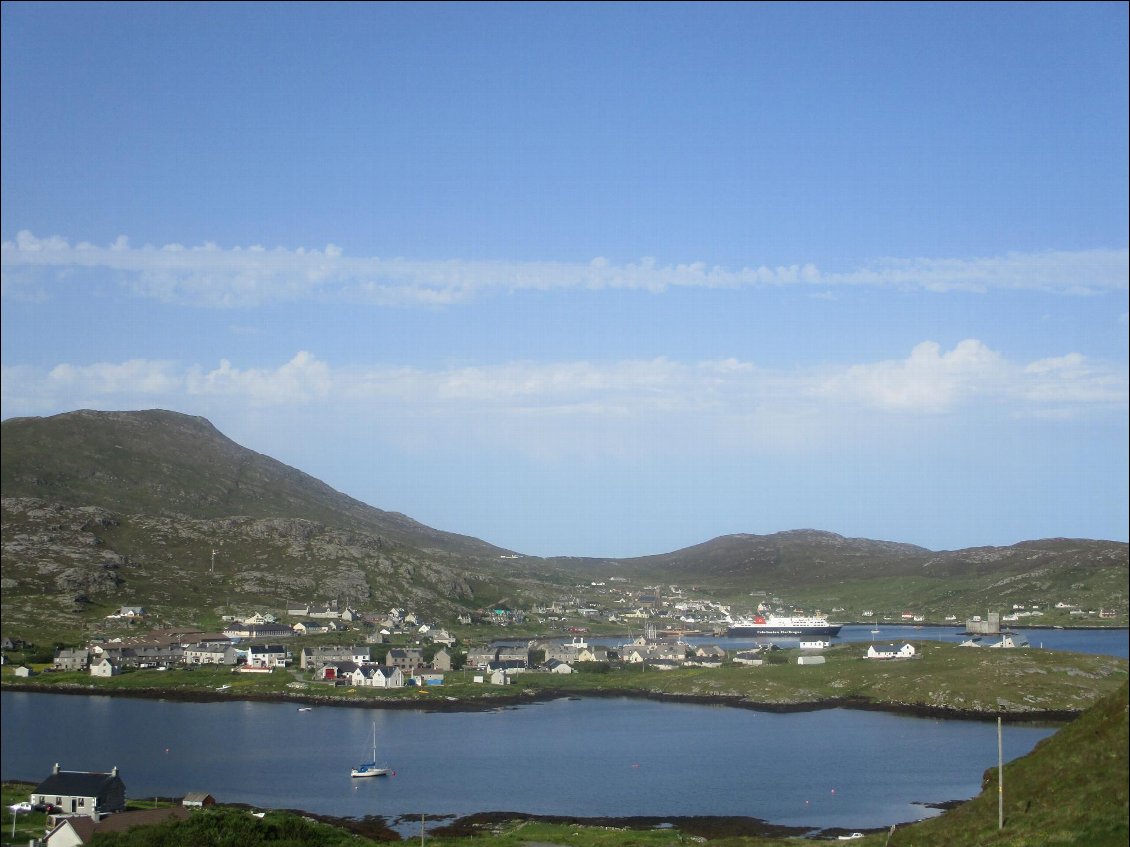 Barra : le port de Castlebay.