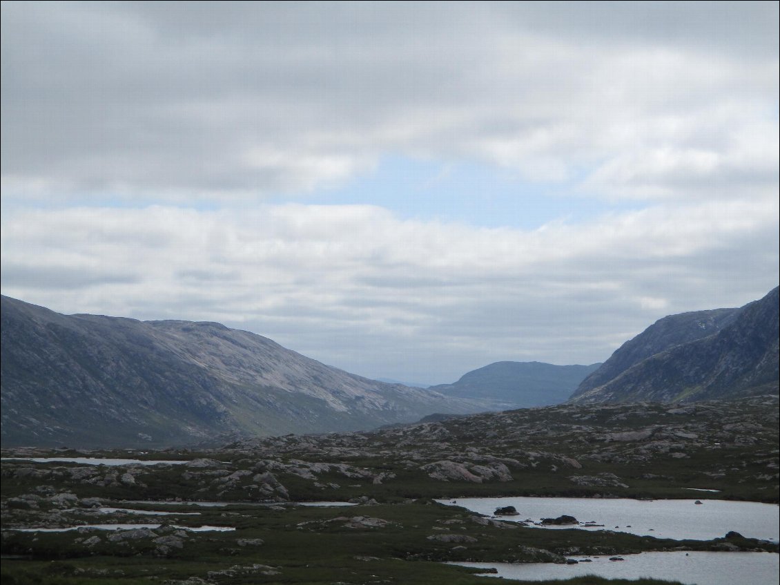 Superbe passage dans les montagnes pour arriver à Durness sur la côte Nord.