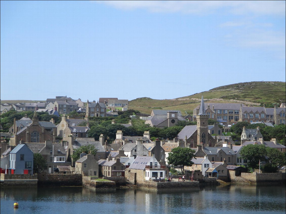 Stromness, petite ville du Sud Ouest de Mailand.