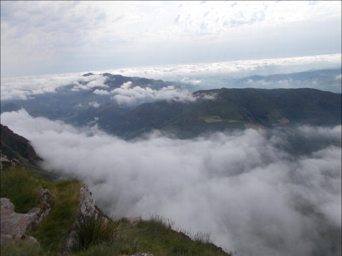 Vue du Pic d'Iparla à 1044m : à gauche...