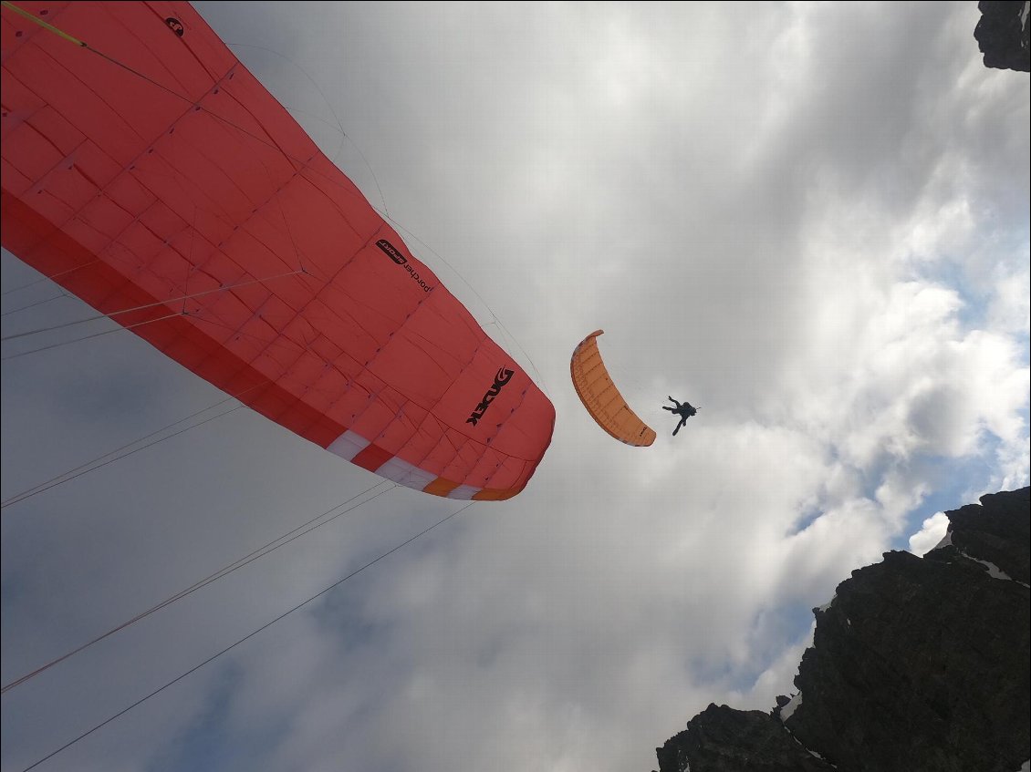 Deux run&fly dans le ciel du Valgaudemar