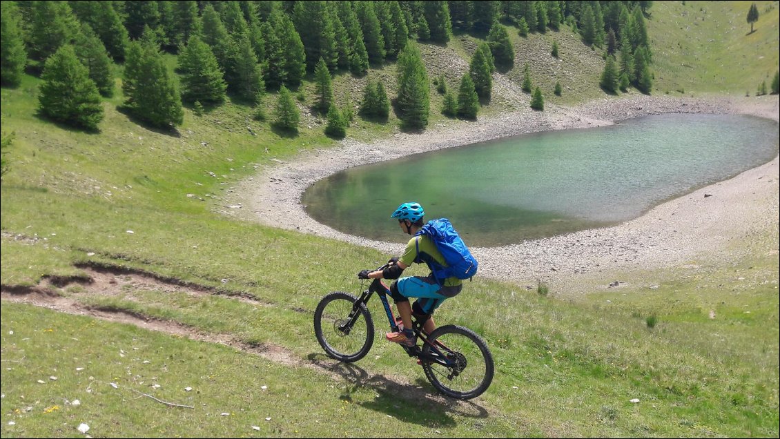 Sortie VTT à la journée, le sac est bien compressible et va bien