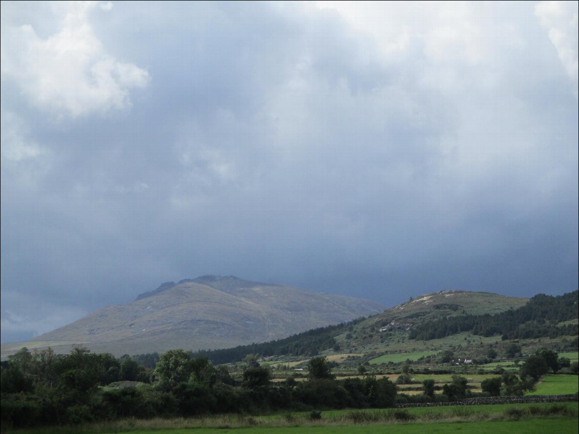 Je contourne les Mourne moutains en suivant la côte.