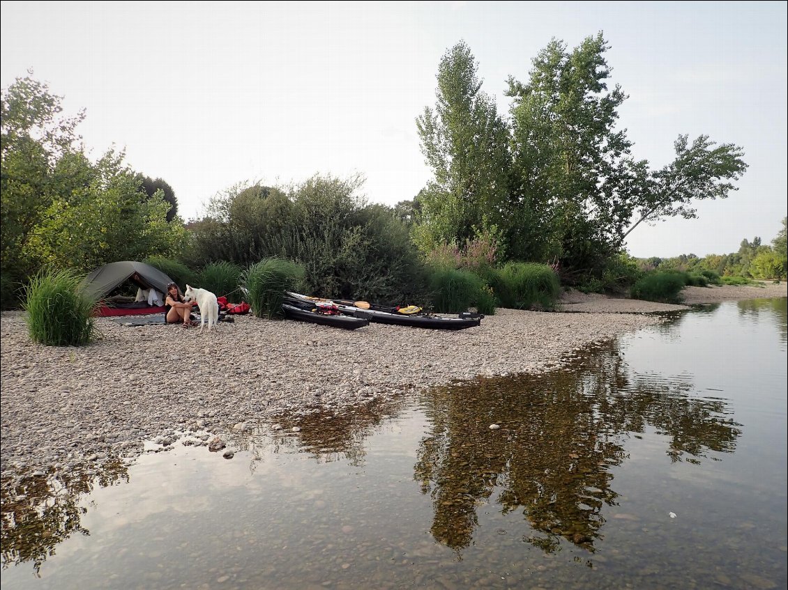 Bivouac sympa sur une île