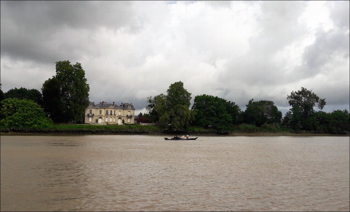 la Dordogne est parsemée de nombreuses maisons bourgeoises