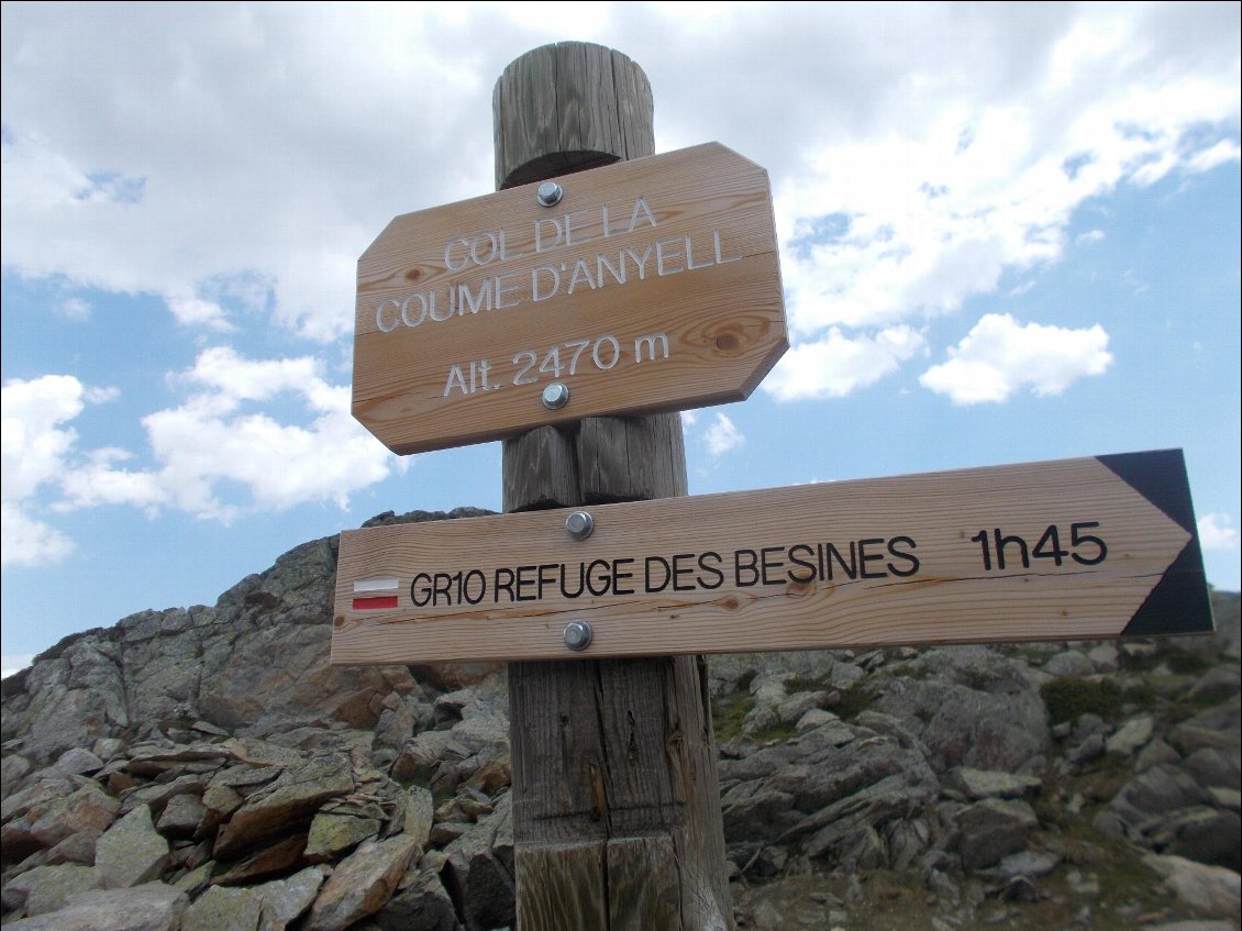 Hum, les nuages noirs à cette altitude, pas bon signe...