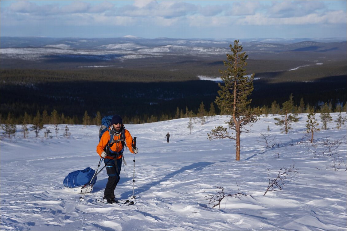 Itinérance ski pulka dans le parc national Urho Kekkosen en Finlande
Photo : Augustin Le Rasle