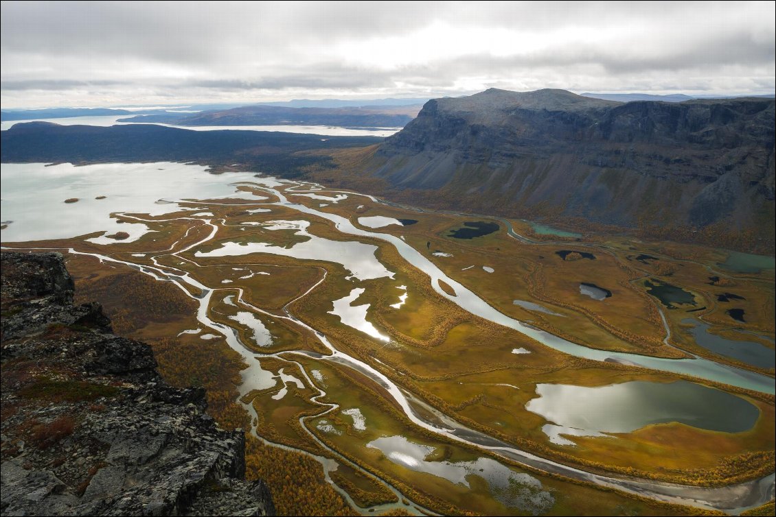 Le grand wilderness et de nombreux cours d'eau à traverser
Parc national du Sarek en Suède
Photo : Guillaume Pouyau