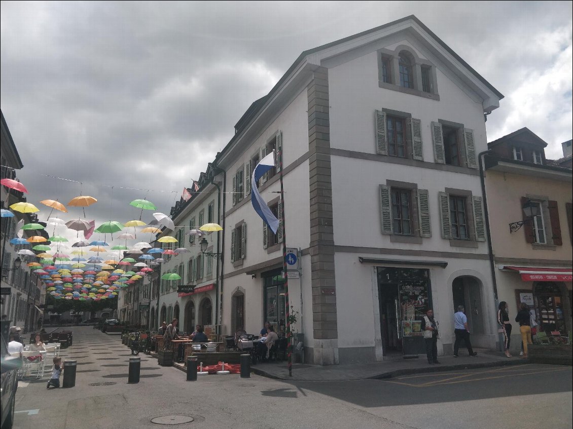 Le centre ville de Carouge