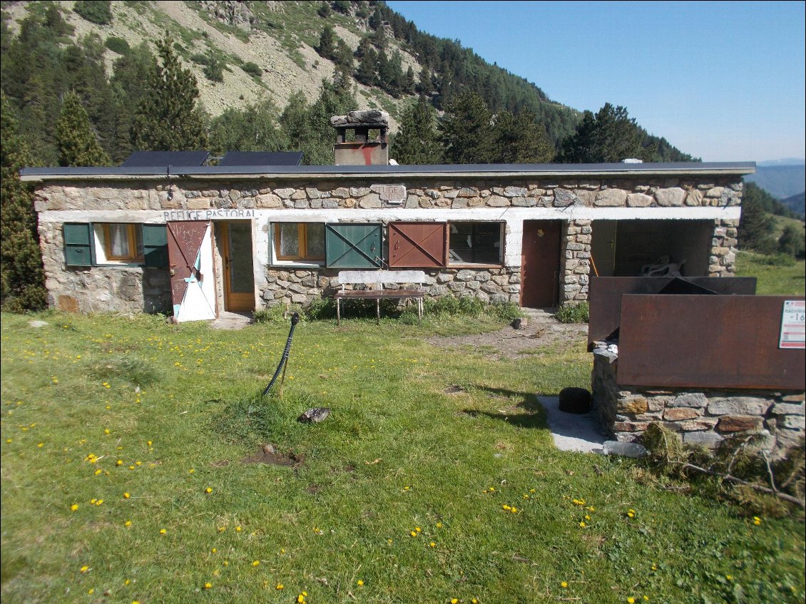 Le voilà, le refuge pastoral de l'Orry.