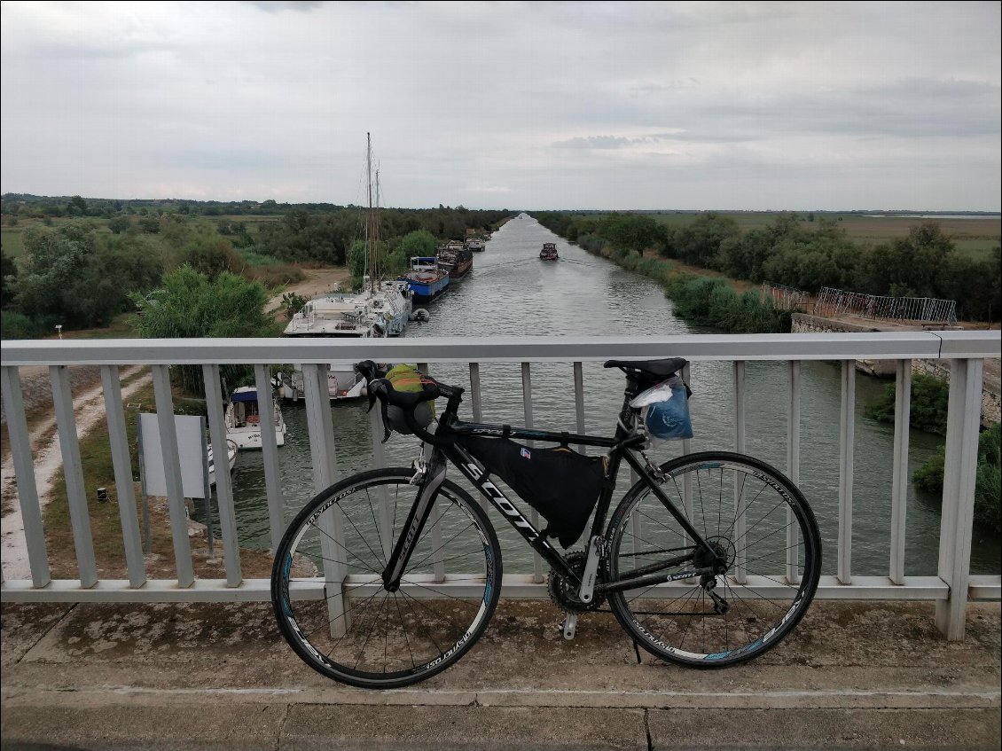 Le canal du Rhône à Sète