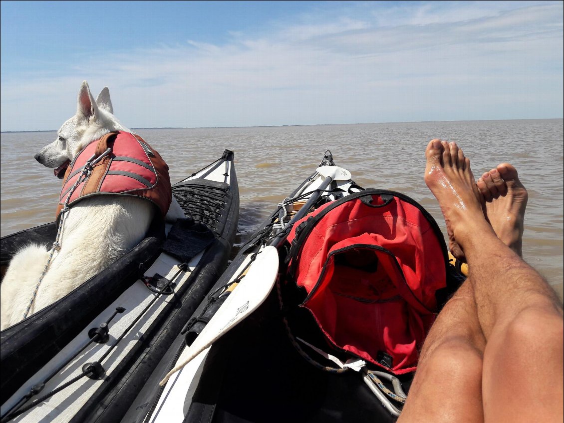 Petite sieste au soleil en attendant que le chenal se remplisse ;-)