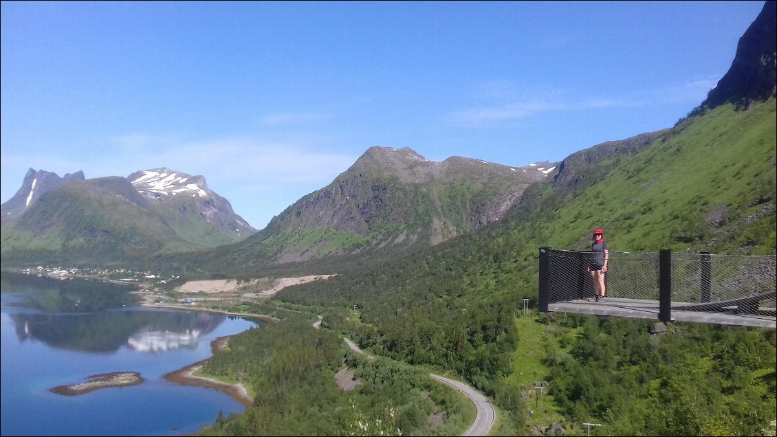 Des montées et des descentes sur l'île de Senja