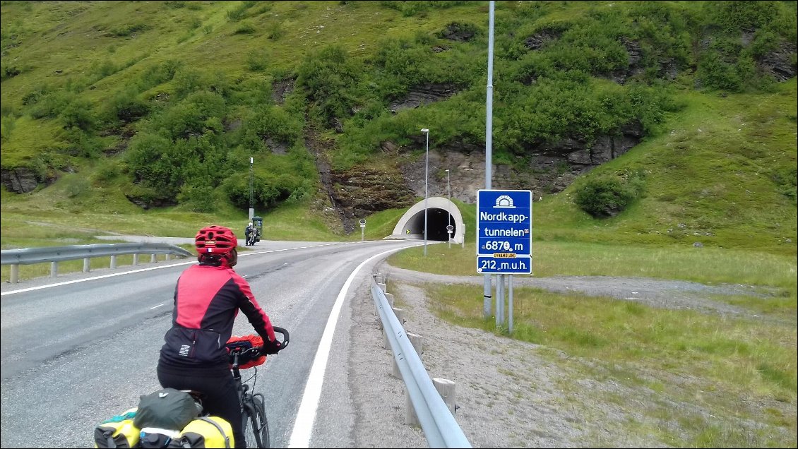Tunnel avant Honninsvåg