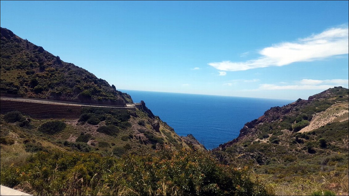 Les routes du Sud de la Sardaigne à fleur de montagnes