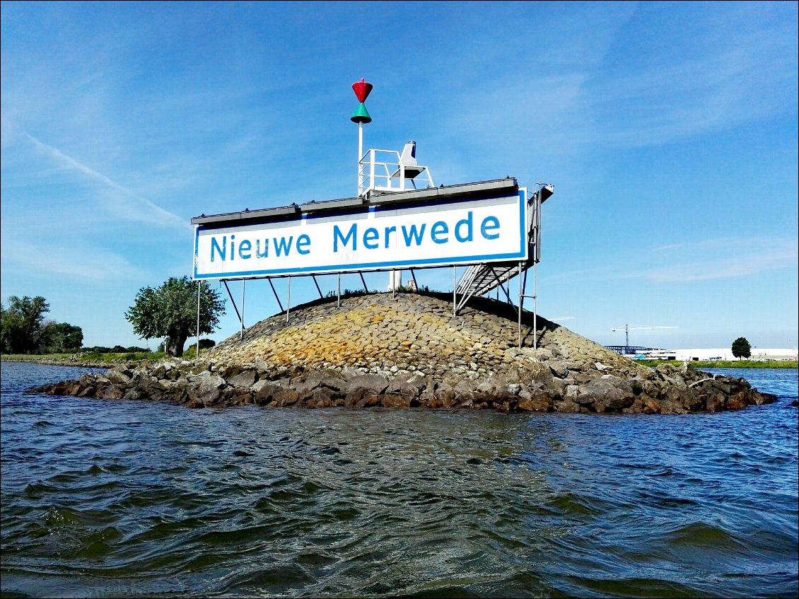 Boven-Hardinxveld (NL). Nouvelle Merwede
