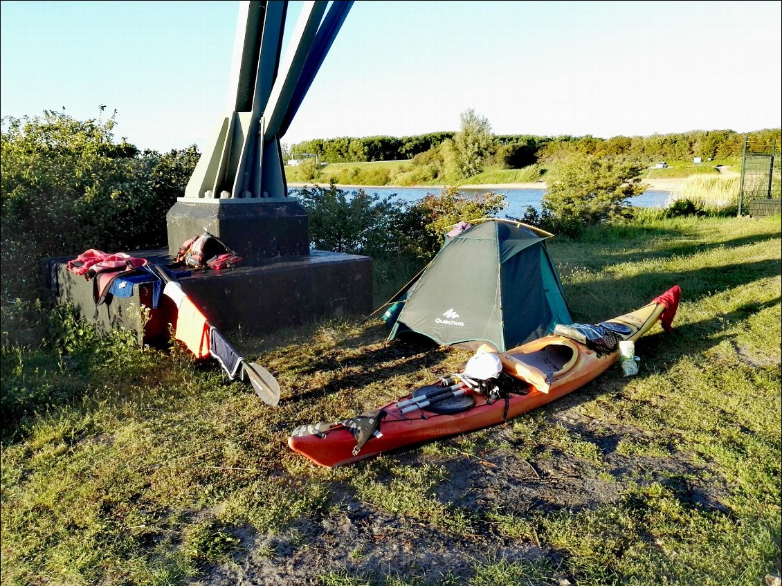 Haringvliet (NL). Bivouac