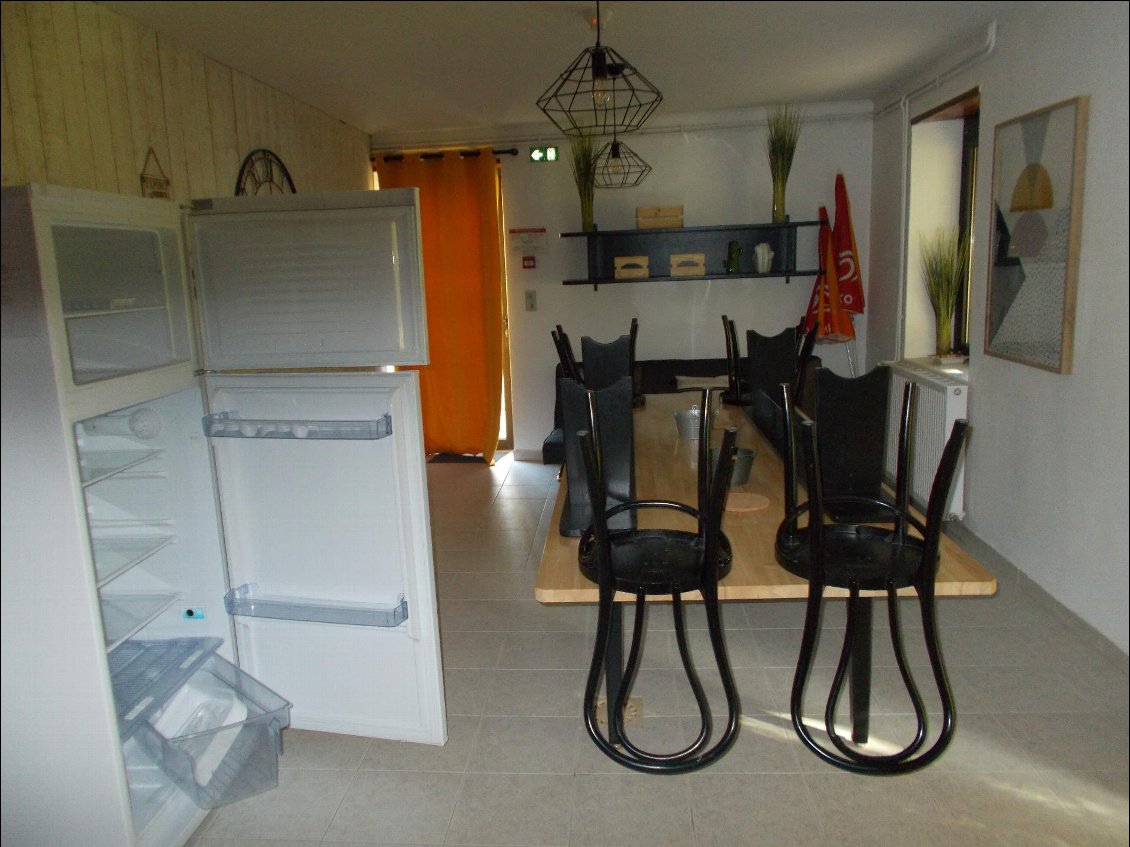 ... et le côté salle à manger.