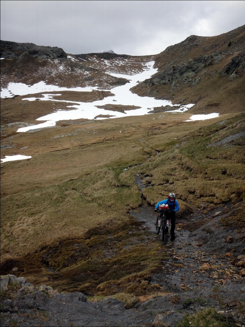 Le port d'Ourdissétou, ça passe à la descente!