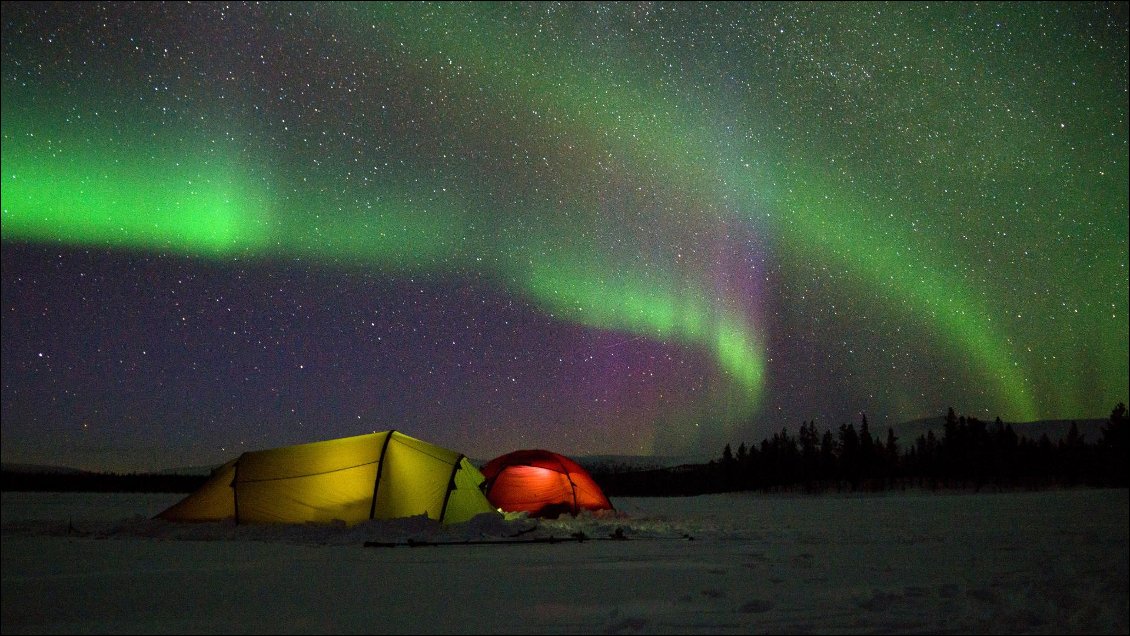 Cadeaux de la nature.
Ski pulka en Laponie finlandaise.
Photo : Augustin Le Rasle