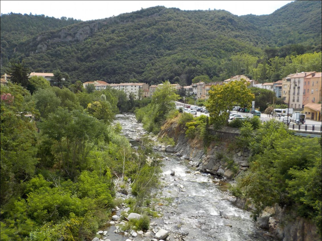 J5. Le Tech, fleuve côtier avec le bassin versant le plus méridional de la France continentale.