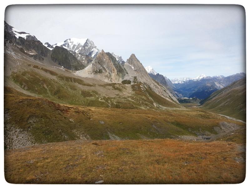 Descente vers le Refuge Elisabetta tout au bout de la vallée