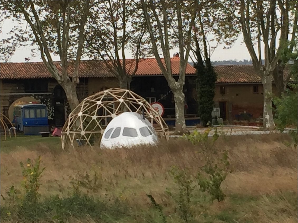 Le cockpit d’un avion en deco, on approche de Toulouse