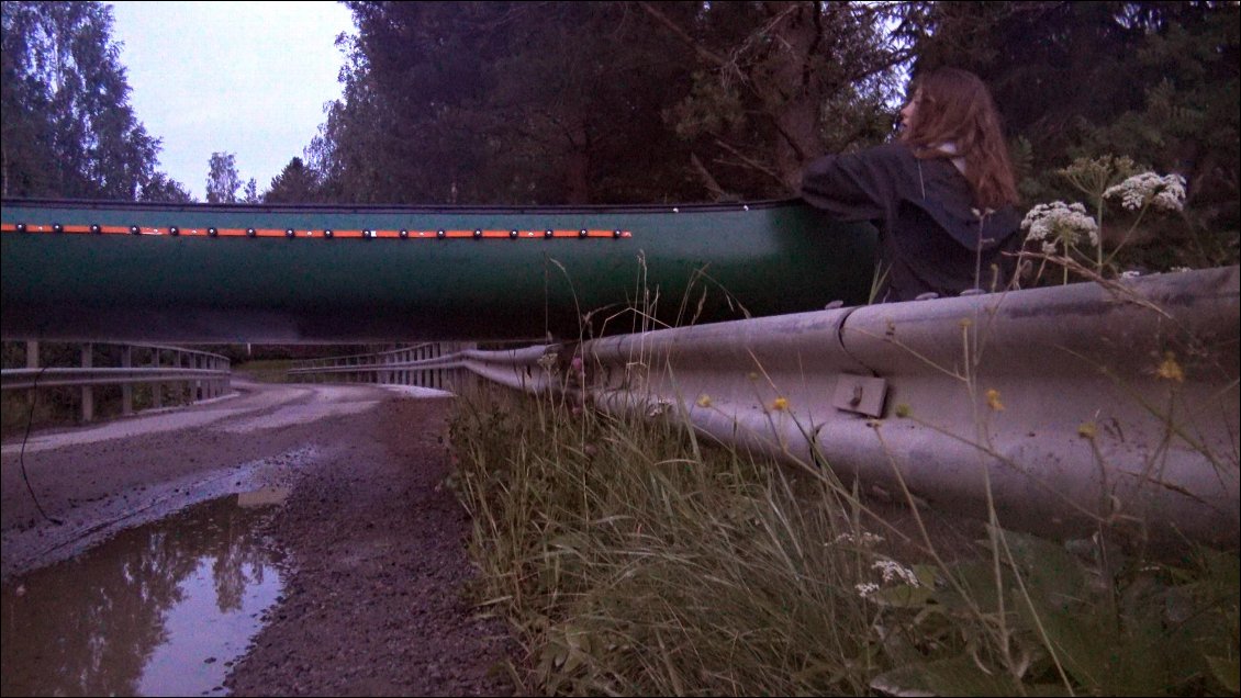 Les chemins de portages de cette portion sont néfastes au plaisir de porter.
Les pires obstacles s’enchaînent sur des distances très courtes et pourtant il ne s'agit que de franchir des petits barrages.