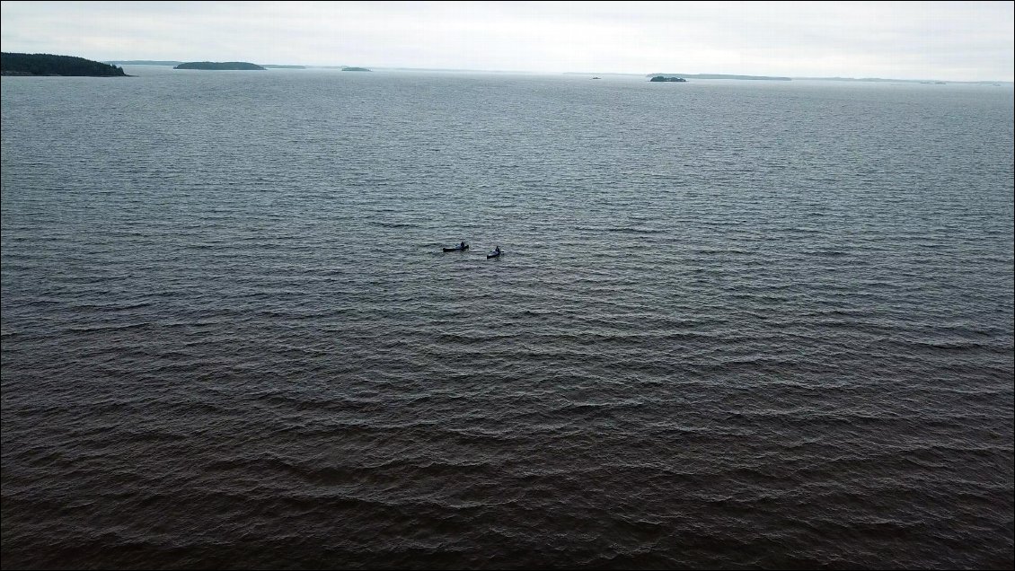 Nous ne croisons plus personne sur l'eau, la période estivale est finie depuis longtemps pour les Finlandais et les écoliers sont déjà sur les bancs depuis le 8 août !