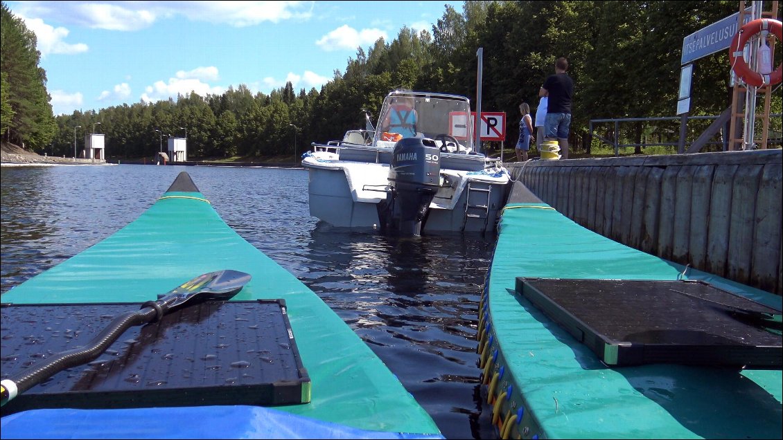 Les finlandais sont en vacances et ils sont comme des touristes dans leur pays !