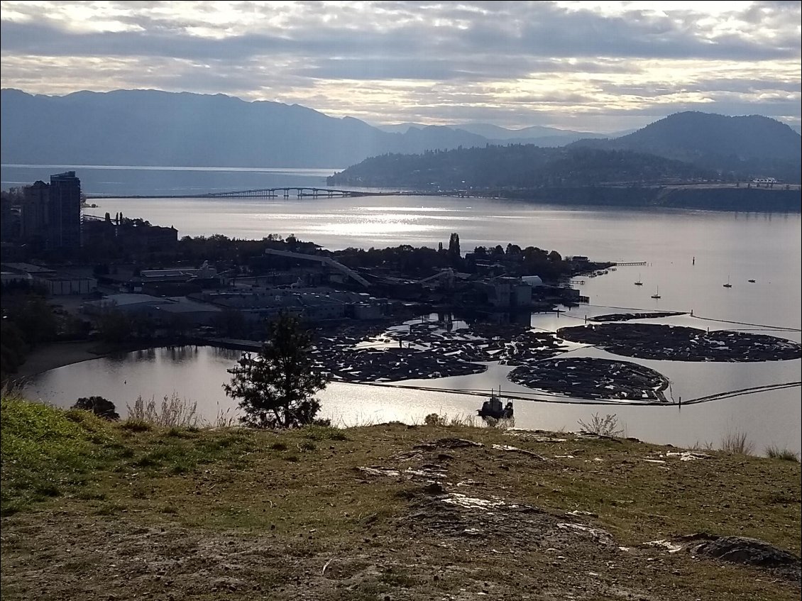 Vue sur Kelowna.