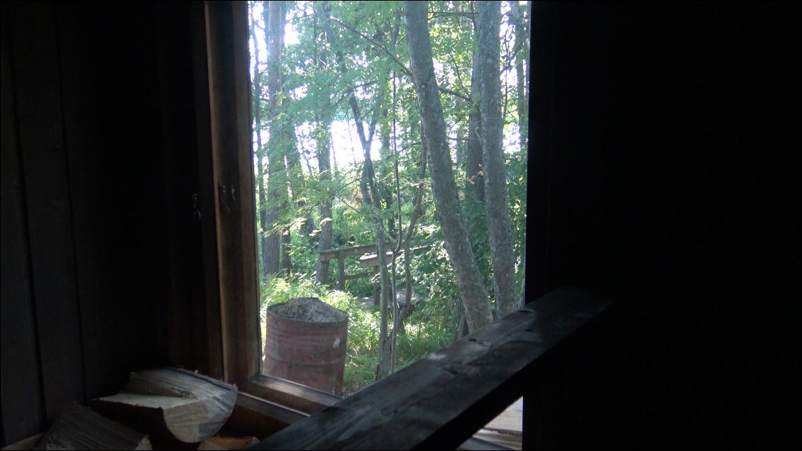 Le sauna reste aussi le moment de pouvoir pleurer en silence sans que personne ne puisse s’apercevoir que cela a eu lieu. La suite du voyage nous motive parce que nous comptons traverser tout le Saimaa.