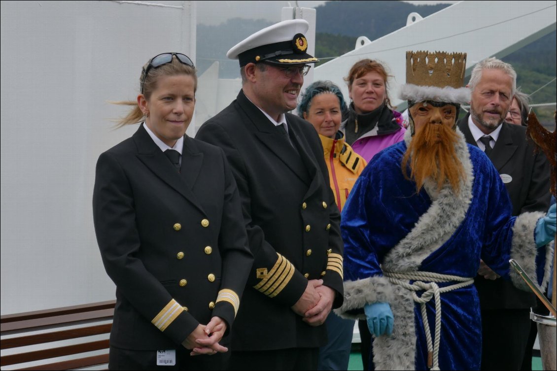 Cérémonie pour le passage du cercle arctique.