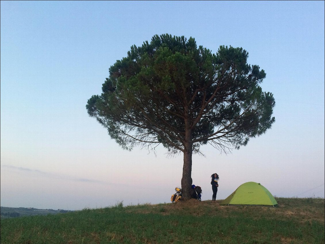 Bivouac sur les contreforts de Vinci