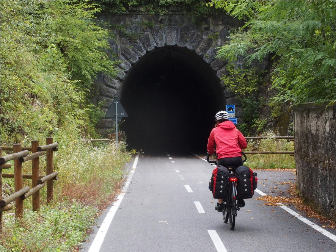 Le tunnel à cycliste.