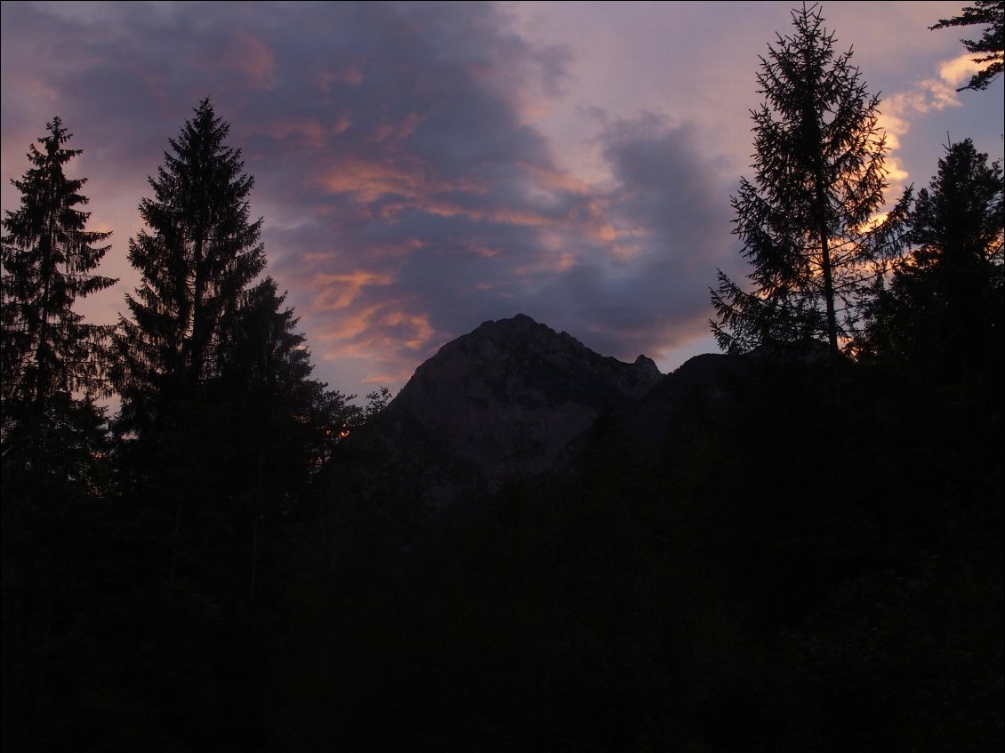 Coucher de soleil depuis le bivouac.