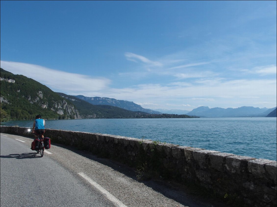 Coup de chaud sur les rives du lac du Bourget