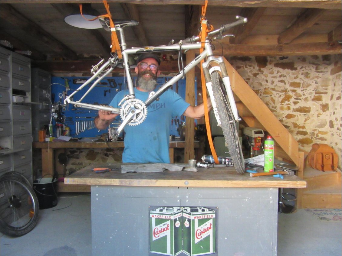 Réparateur de vélo à Saint-Rémy-la-Varenne