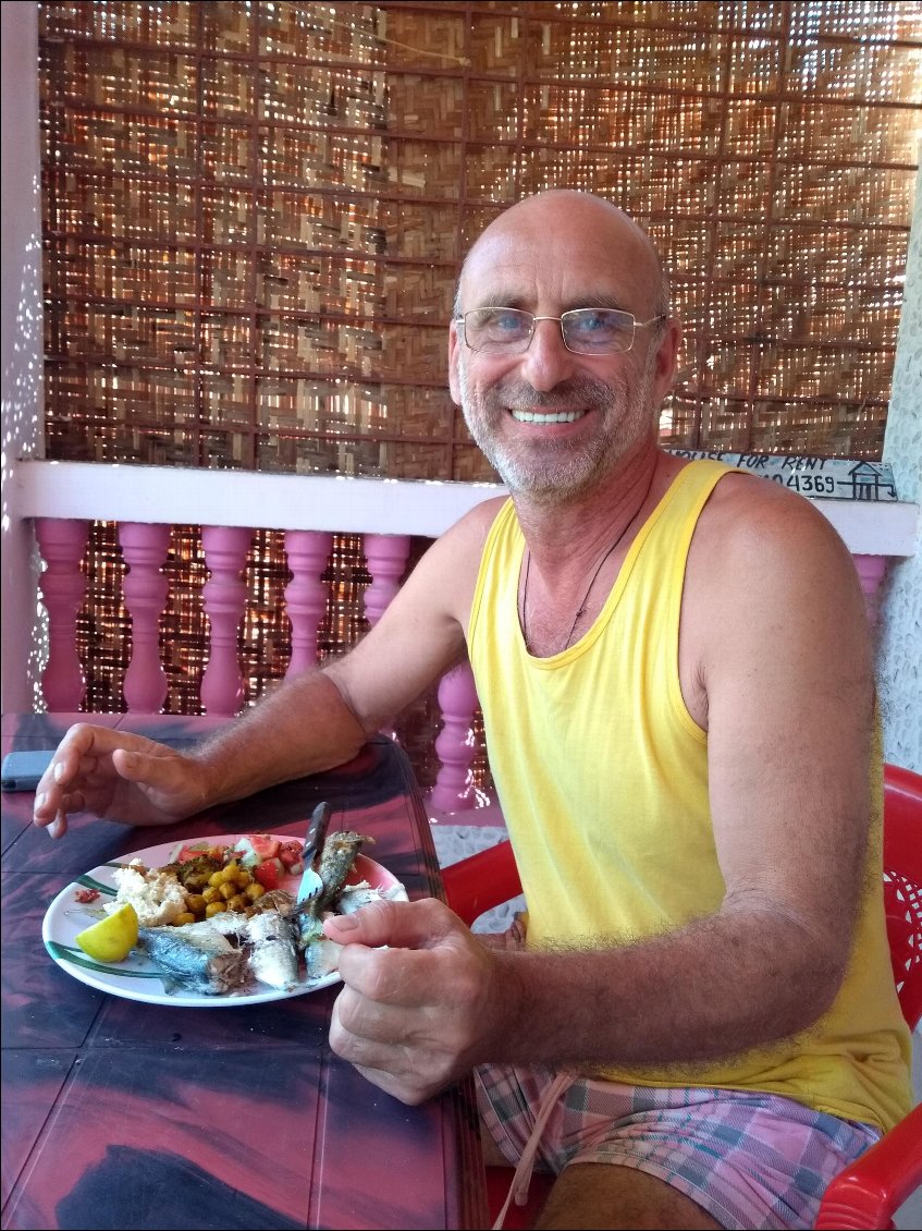 Ulrich m'a invitée chez lui à partager un délicieux repas suivi par une promenade dans la campagne.
