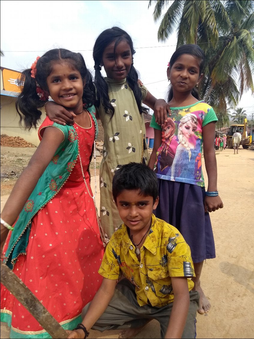 Dimanche 2 février, des enfants du village de Kalkeri.