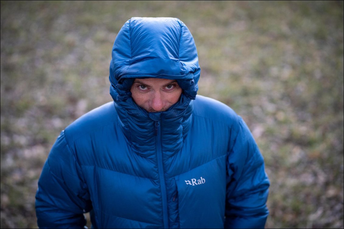 La capuche en mode "serrée".