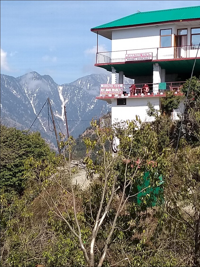 Couverture de CECILE - à la rencontre des Tibétains en Inde.