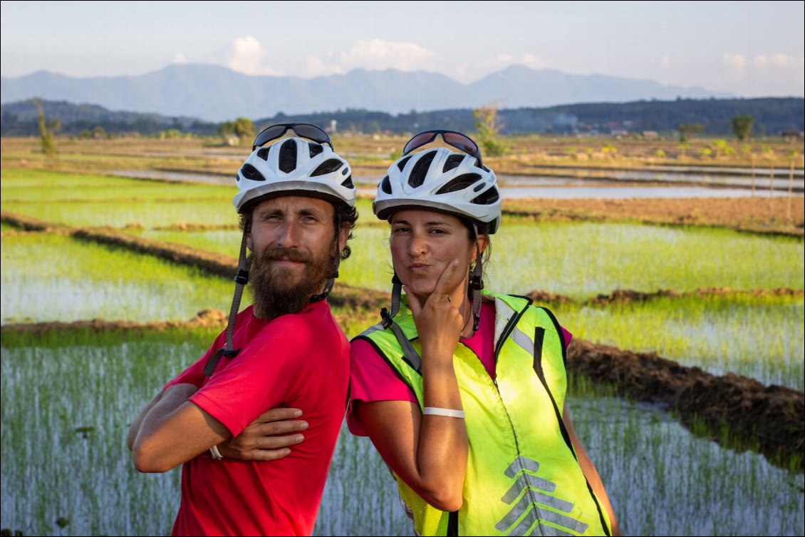 Les Grains 2 Selles. 2 ans en couple en tandem autour du monde.
 Photo Benoît Trouvé et Virginie Moulia Pelat